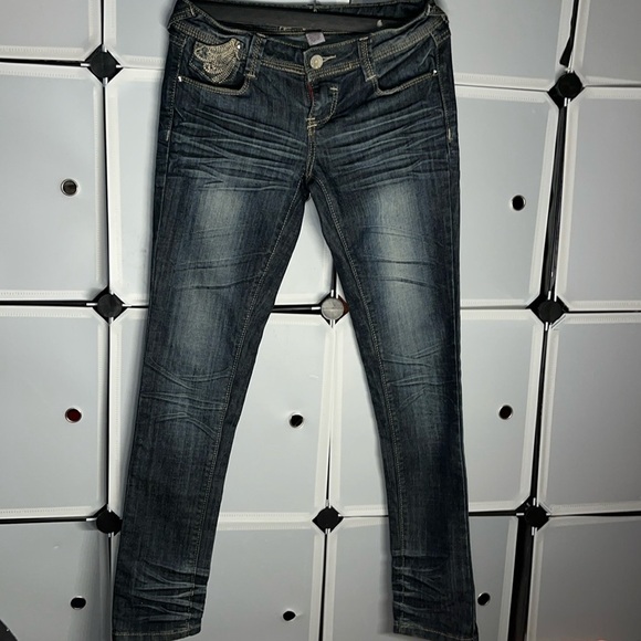 Almost Famous Women's Navy Jeans 🌷🌷🌷 - Picture 1 of 8